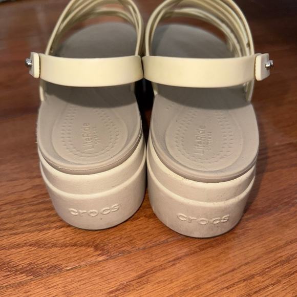 Crocs Wedges - Picture 2 of 4